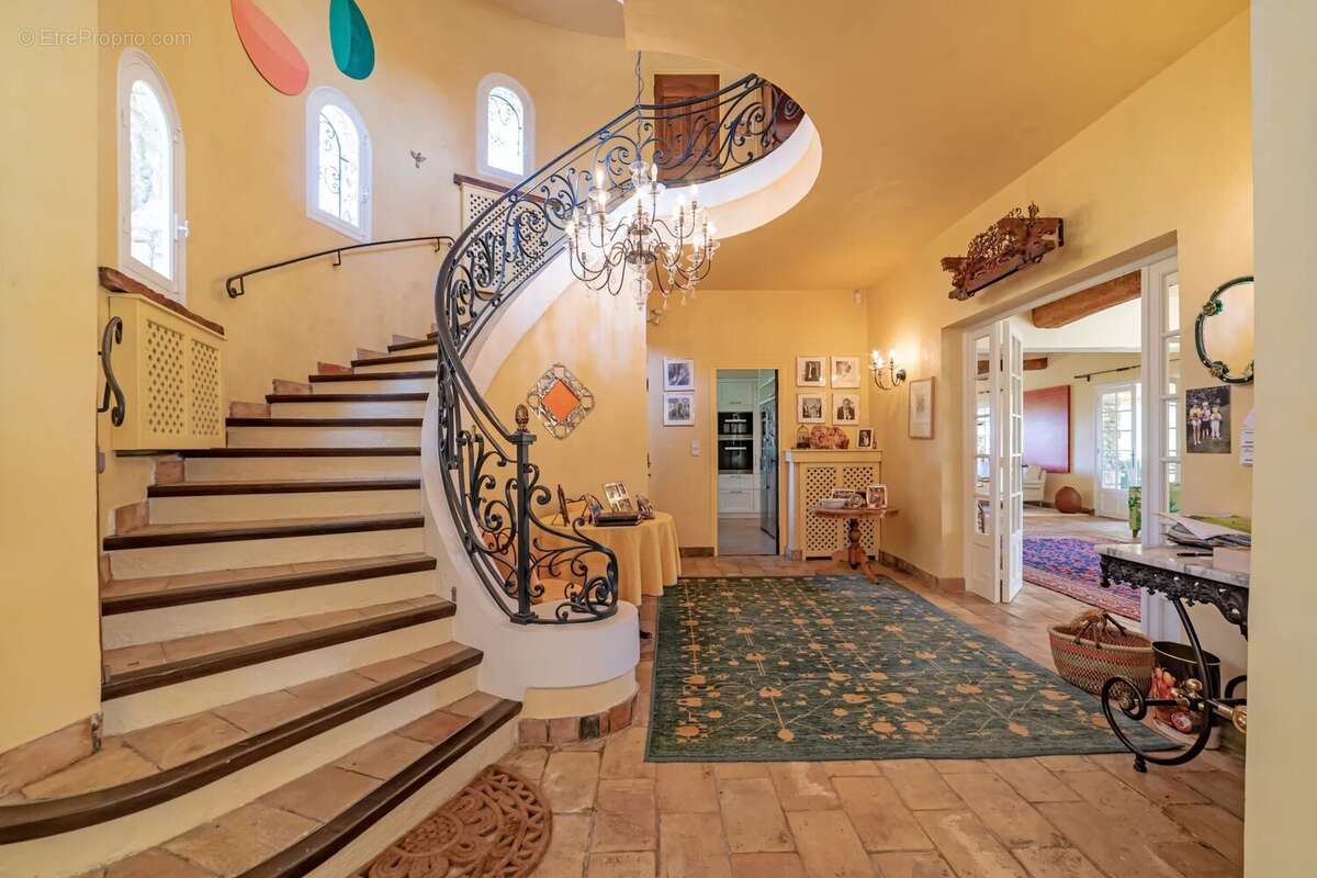 Maison à ROQUEFORT-LES-PINS