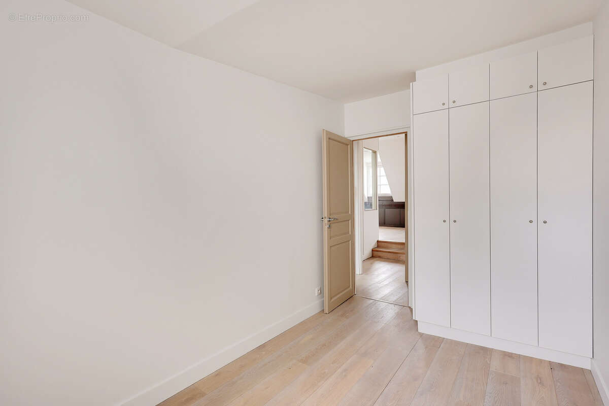 Appartement à PARIS-4E