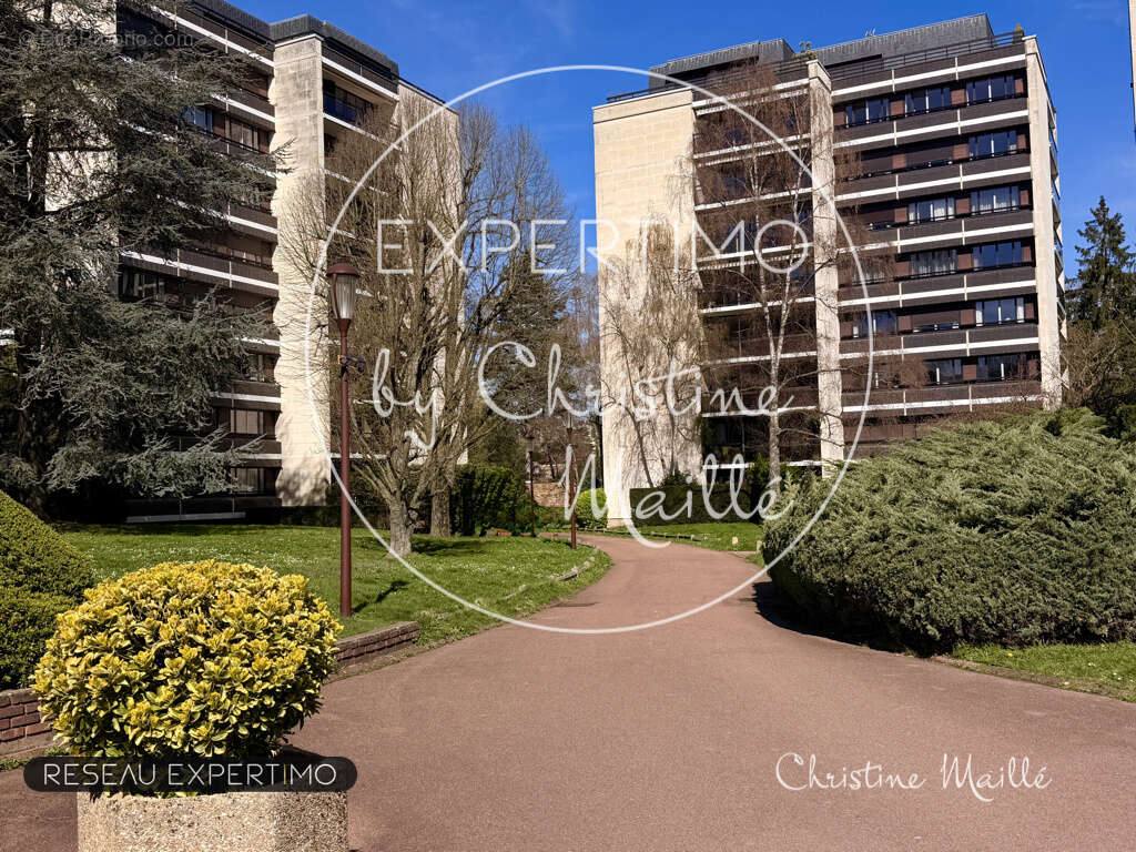 Appartement à VERSAILLES