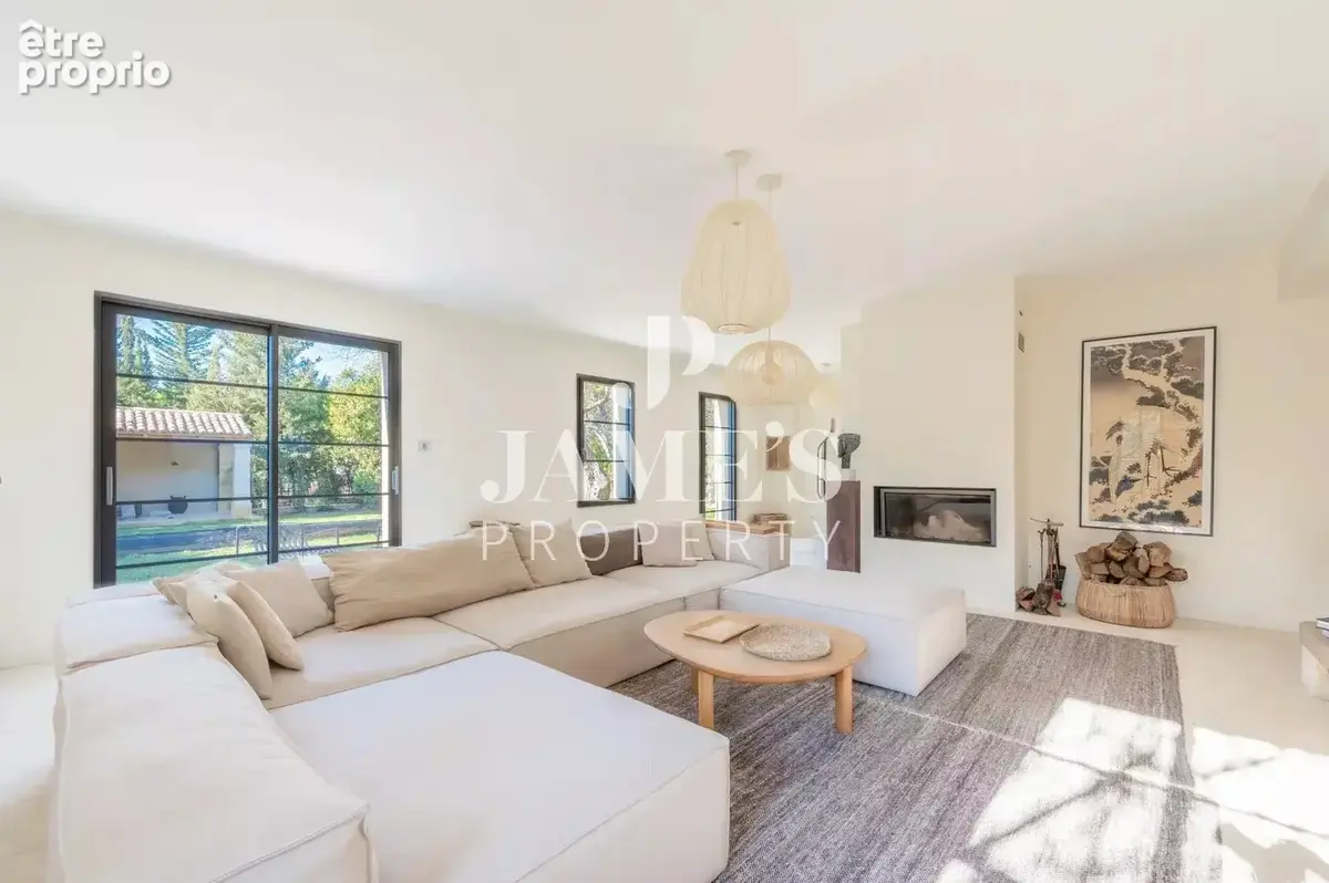 Maison 10 pièces 298 m² à vendre à Paradou (13520) - photo 5