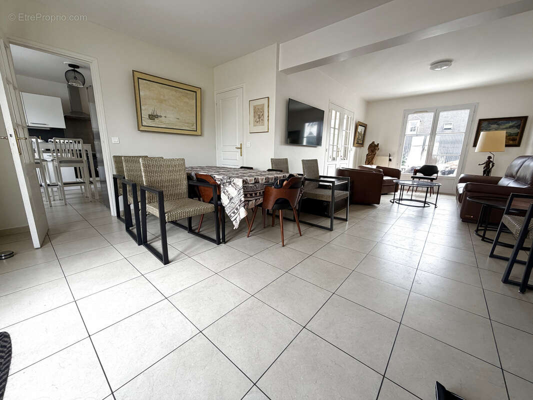 Maison à LA CHAPELLE-EN-SERVAL