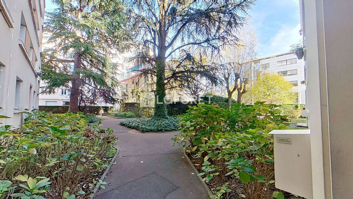 Appartement à LYON-8E