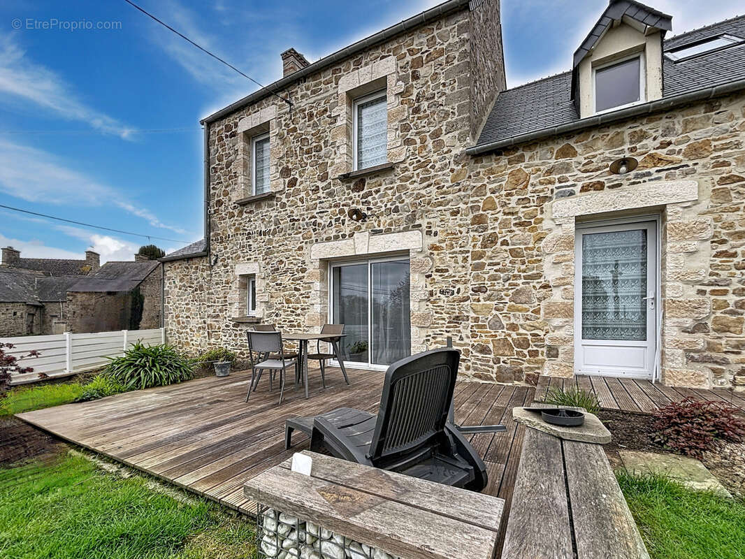 Maison à FIERVILLE-LES-MINES