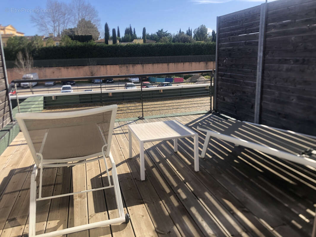 T1+terrasse , res piscine, 13510 eguilles - photo 8
