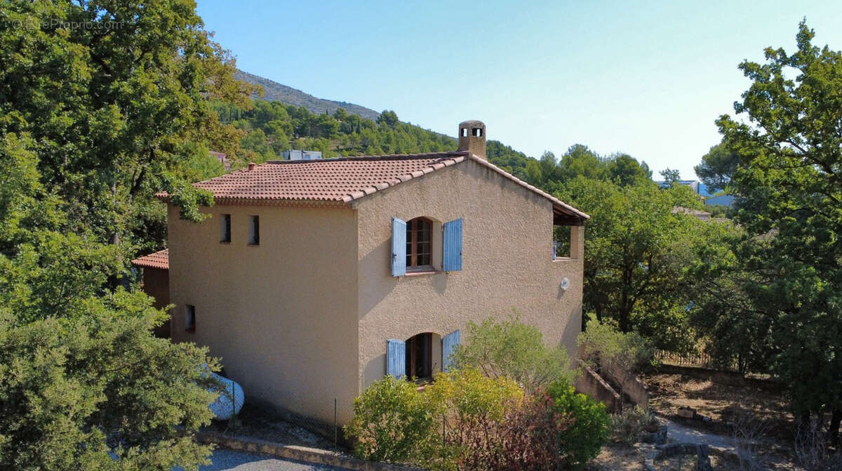 Maison à PUYLOUBIER