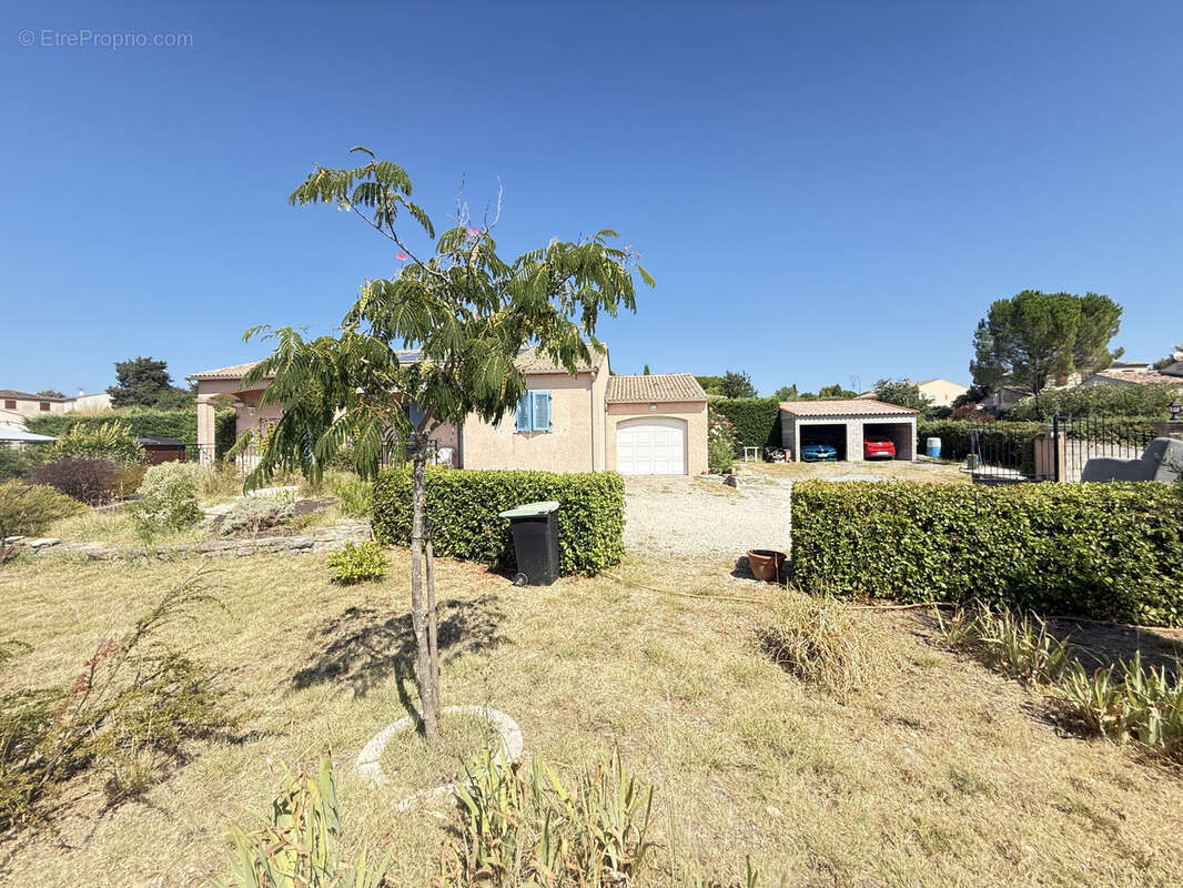 Villa t4 - piscine sur grand terrain - photo 16