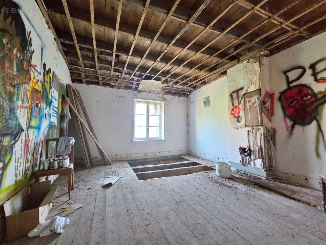 Maison à LAMORVILLE