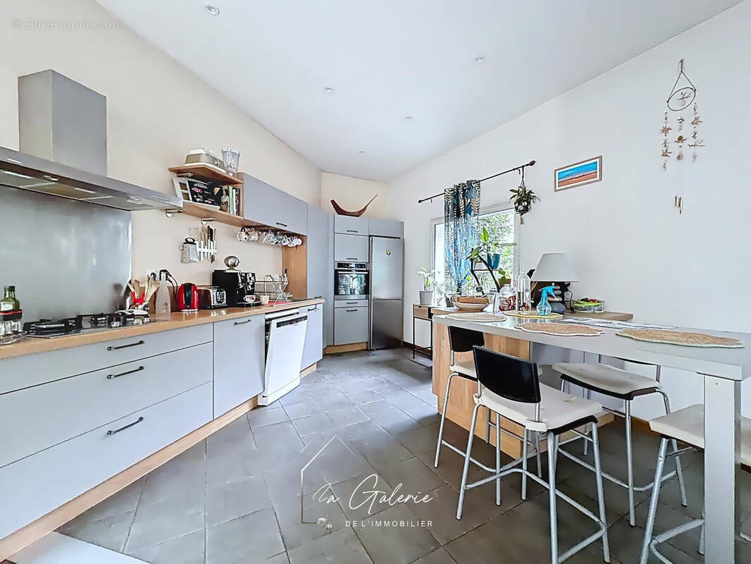 Appartement à FONTAINE