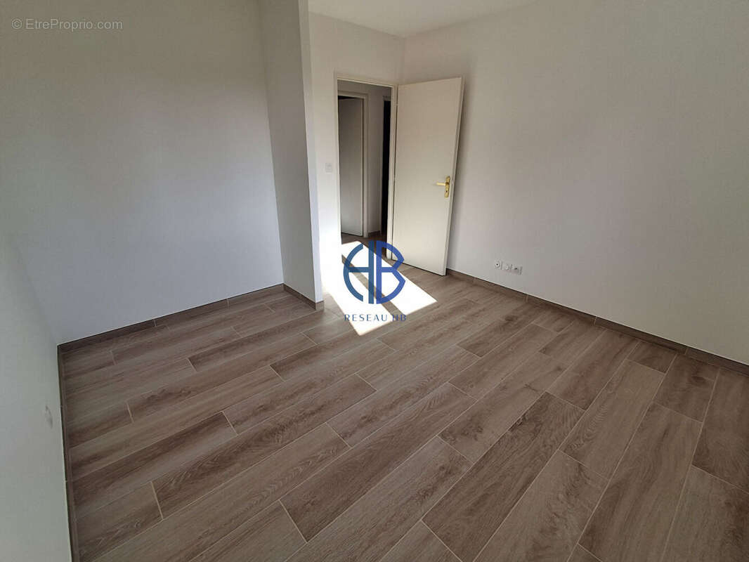 Villa 4 chambres plain pied  132 m² - photo 6