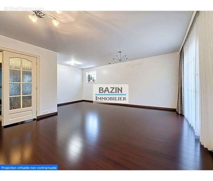 Appartement à SAINTE-GENEVIEVE-DES-BOIS