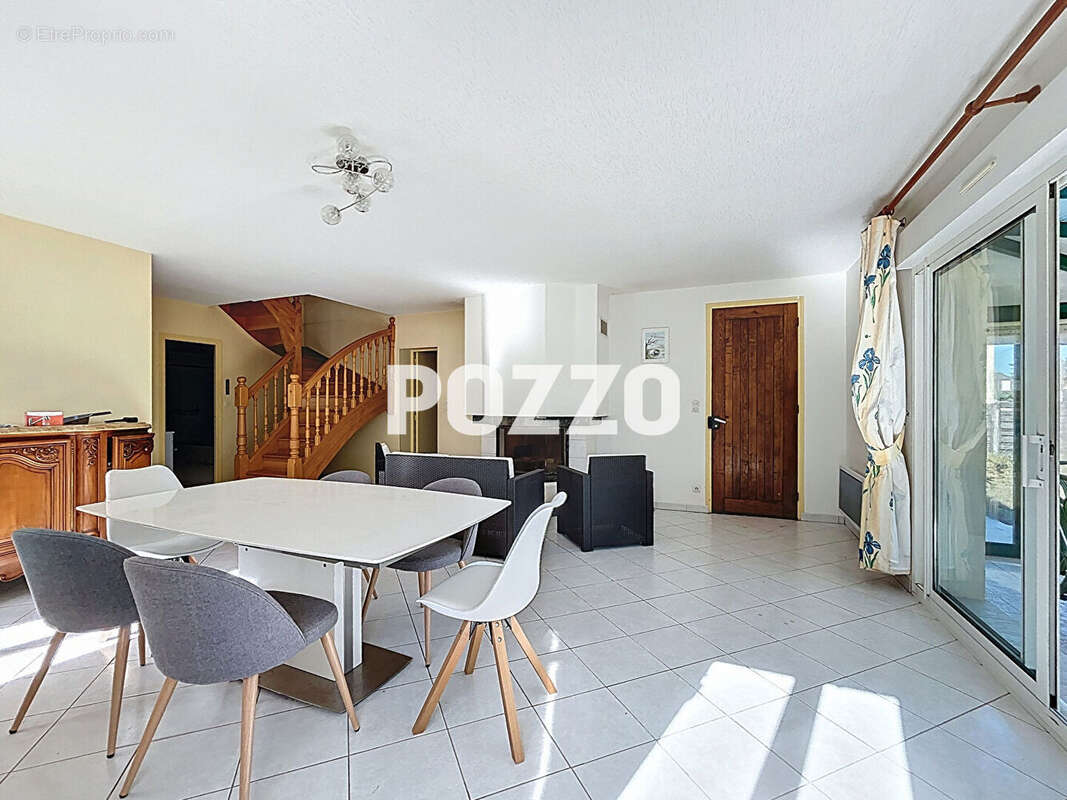 Maison à SAINT-GERMAIN-SUR-AY