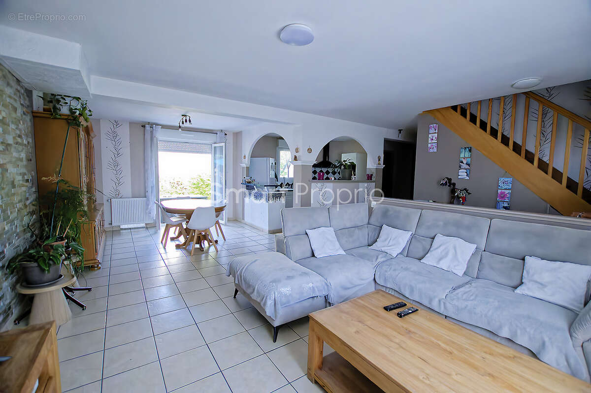 A VENDRE   GUIPRY-MESSAC   Maison individuelle de 2004, 4 chambres, 112 m2 habitables - photo 6