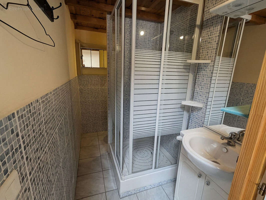 AUPS, ensemble immobilier. - photo 8