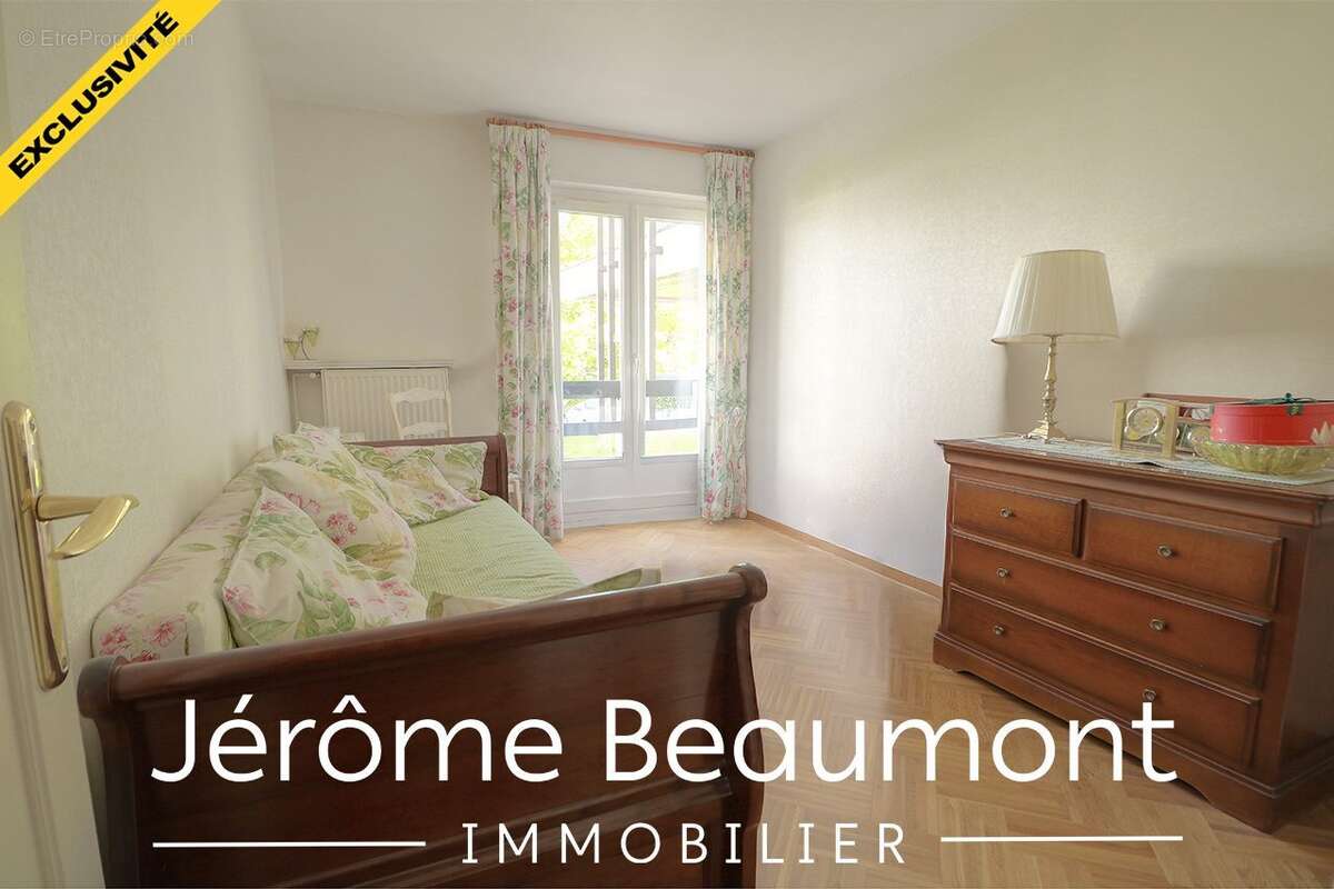 Appartement à EZANVILLE