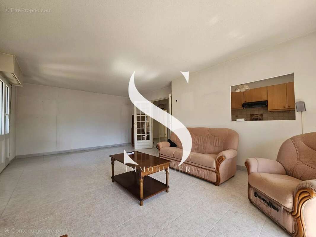 Appartement à VALLAURIS