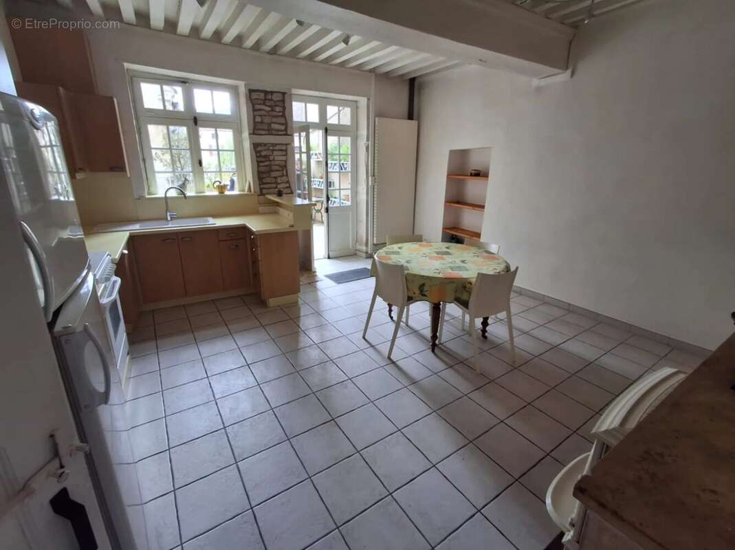 Maison à SAINT-GENGOUX-LE-NATIONAL