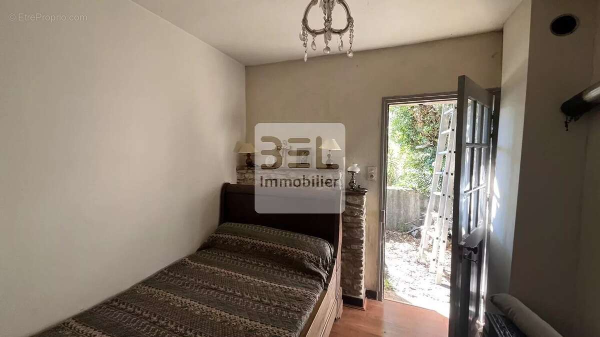 Maison à LA ROQUE-SUR-CEZE