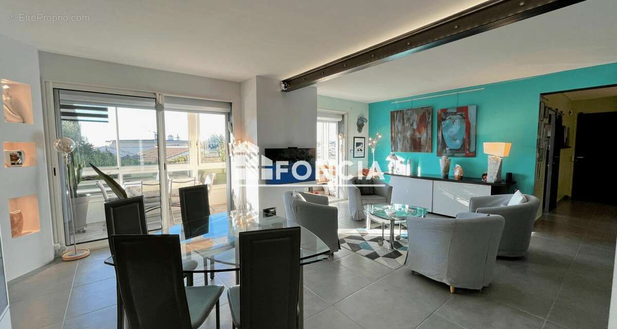 Appartement à SIX-FOURS-LES-PLAGES
