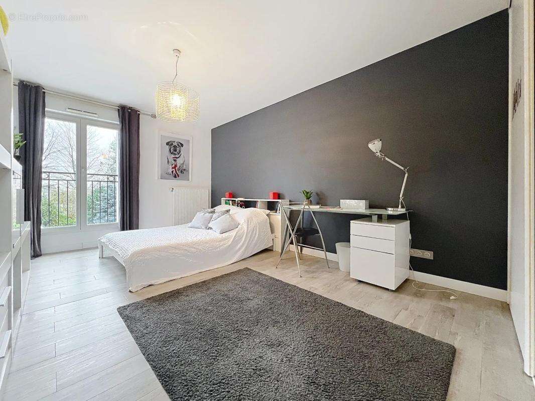 Maison à BAILLY-ROMAINVILLIERS