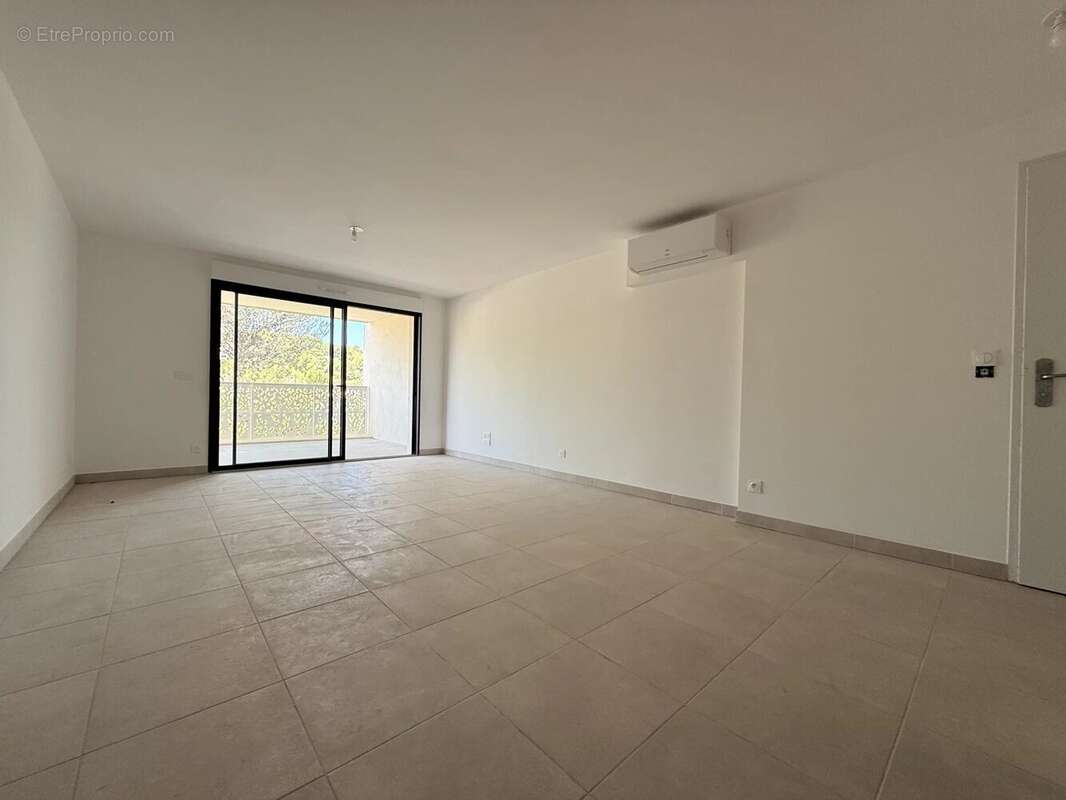 Appartement 65 m² à Nimes  - photo 4