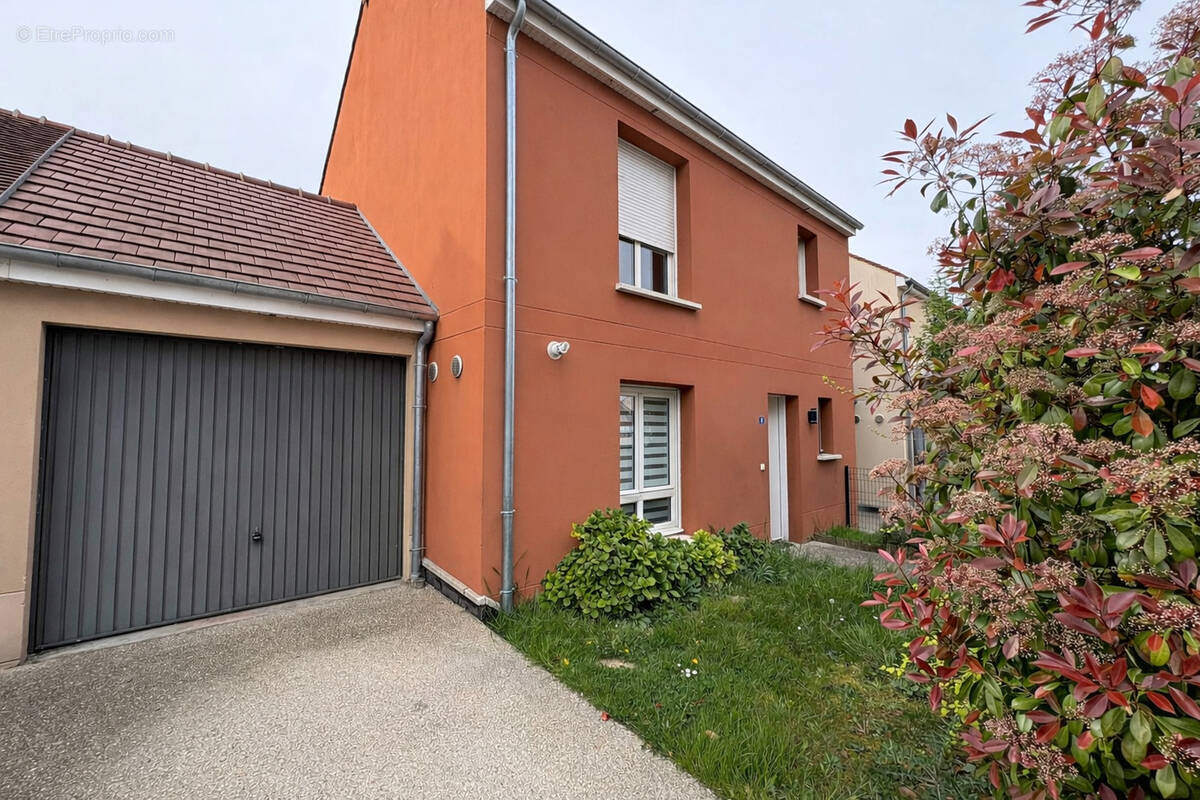 Maison à ASNIERES-SUR-OISE