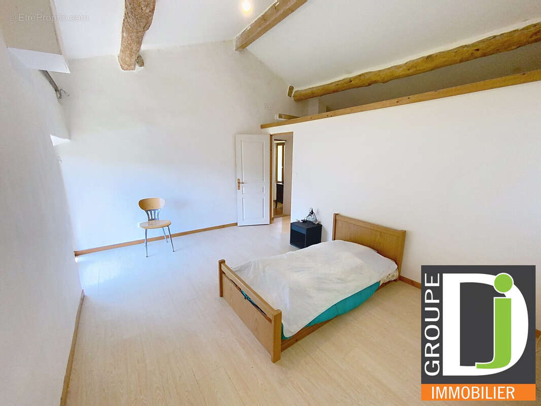 Maison 244 m² à Vaunaveys-La-Rochette  - photo 4