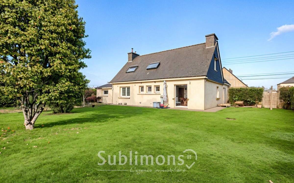 Maison à PLUVIGNER