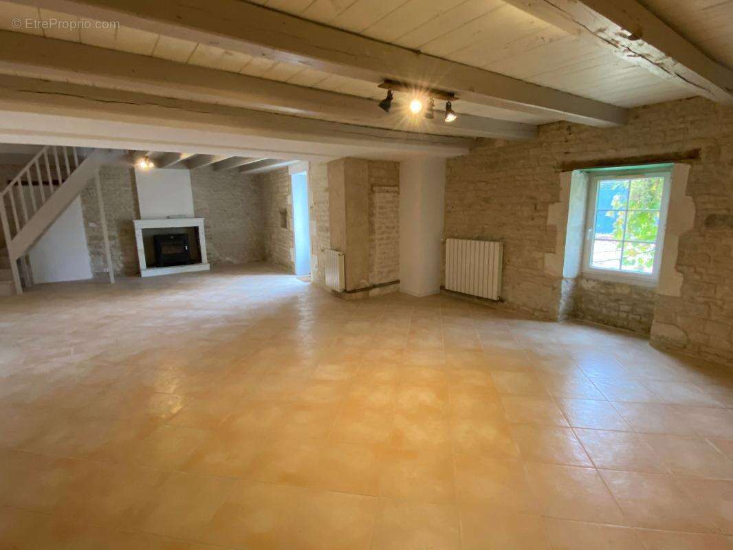 Maison de caractère à 15 min de LA ROCHELLE! - photo 4