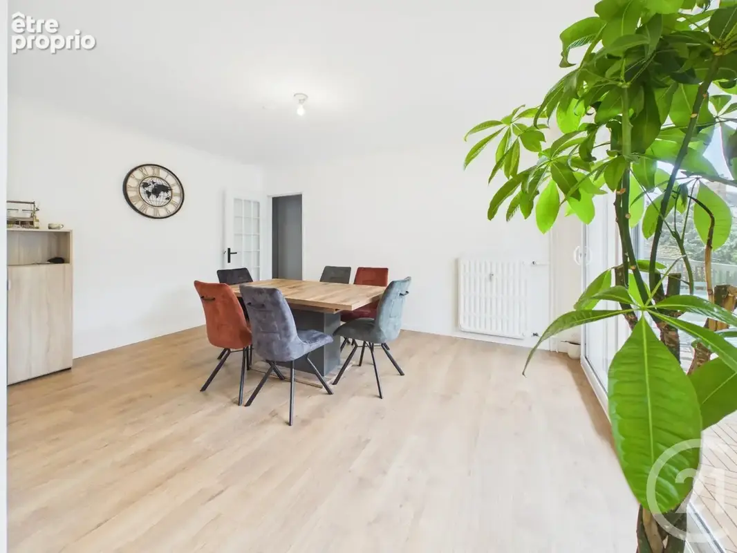 Appartement 4 pièces 78 m² à vendre à Chartres (28000) - photo 4