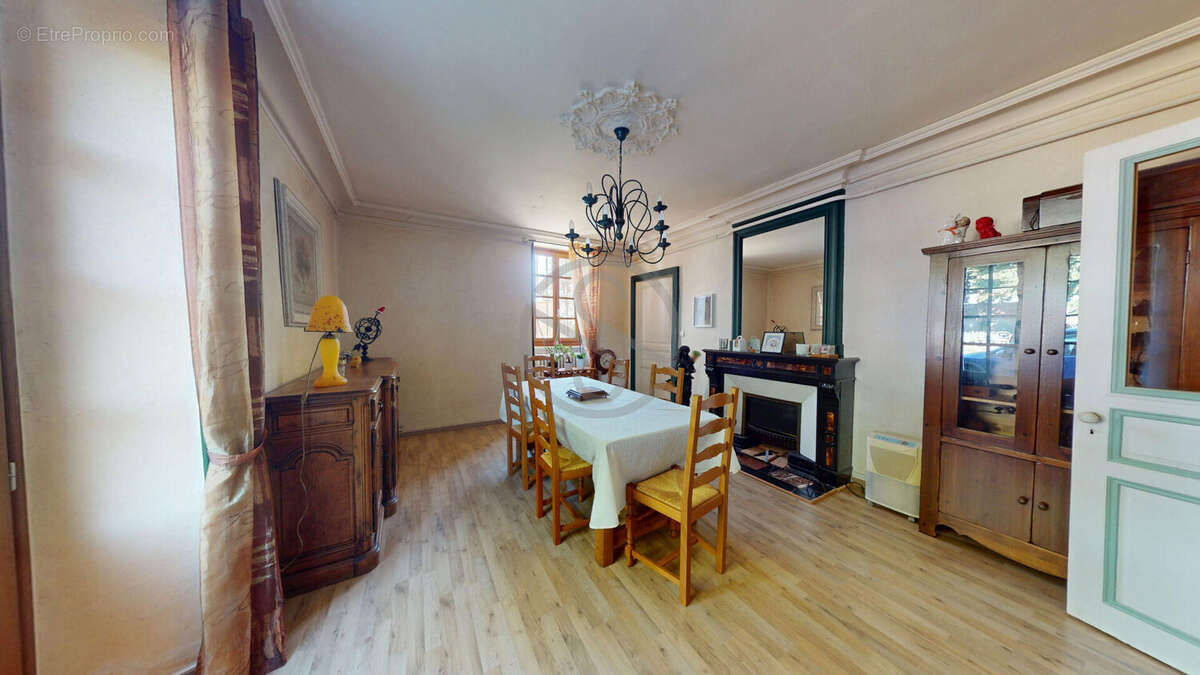 Maison  7 pièce(s) 220 m2 - photo 4