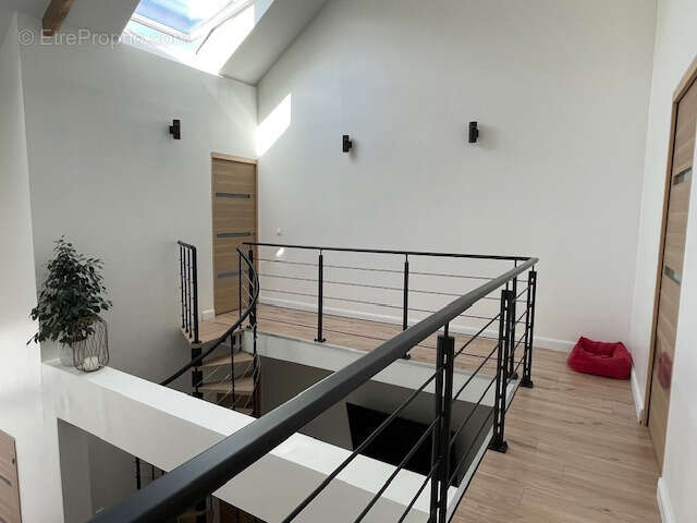 Autre à SAINT-GERMAIN-LES-ARPAJON