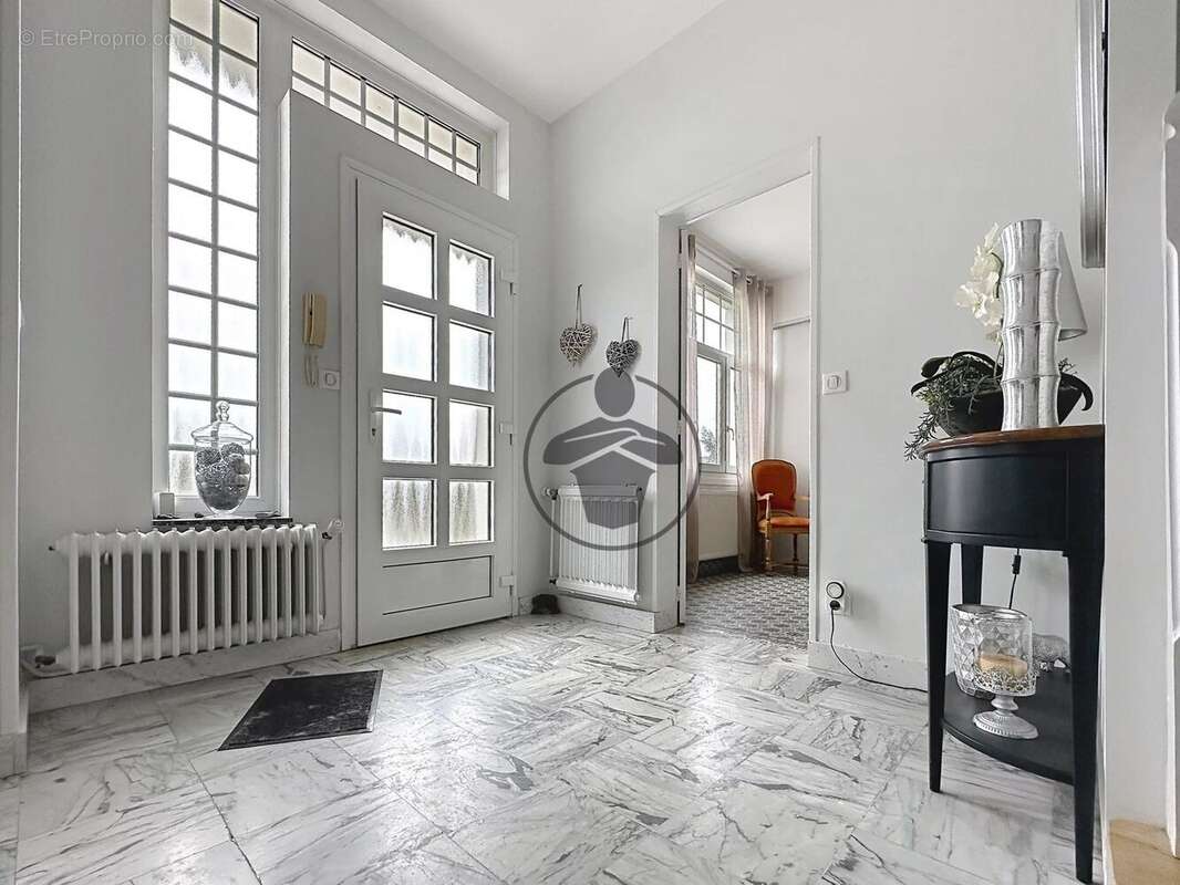 Maison à SAINT-QUENTIN