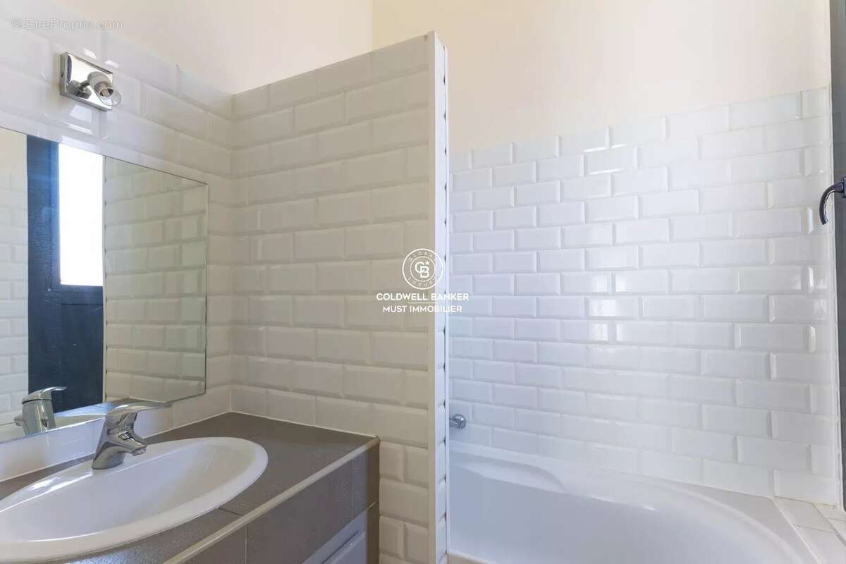 Maison de caractère avec piscine - TORREILLES - photo 15