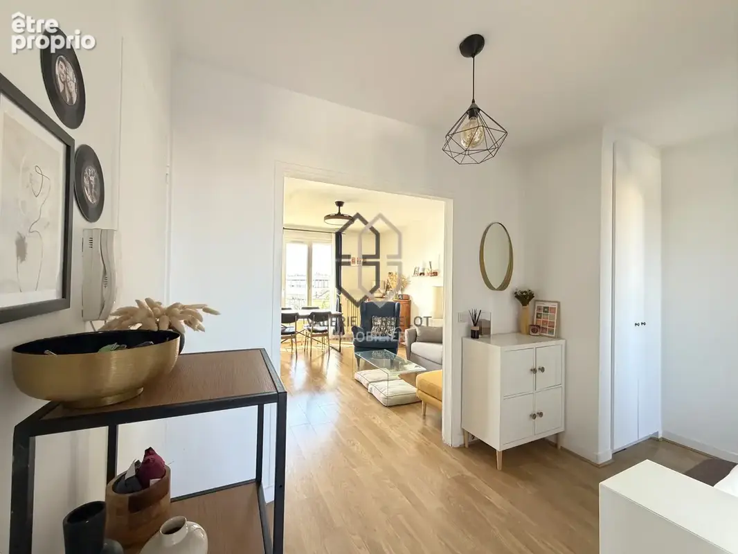 Vite : une visite pour ce beaux 3 pièces avec 2 balcons - photo 5