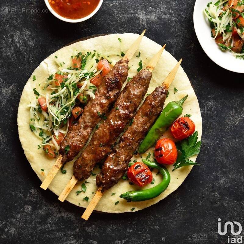 Photo 1 - Commerce à RUEIL-MALMAISON