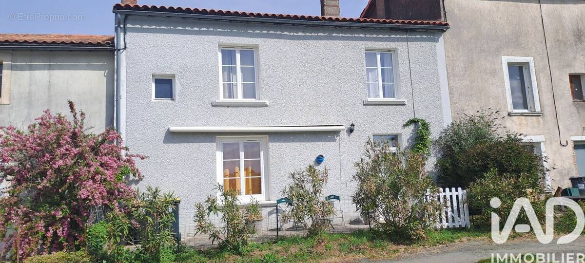 Photo 1 - Maison à BEAULIEU-SOUS-PARTHENAY