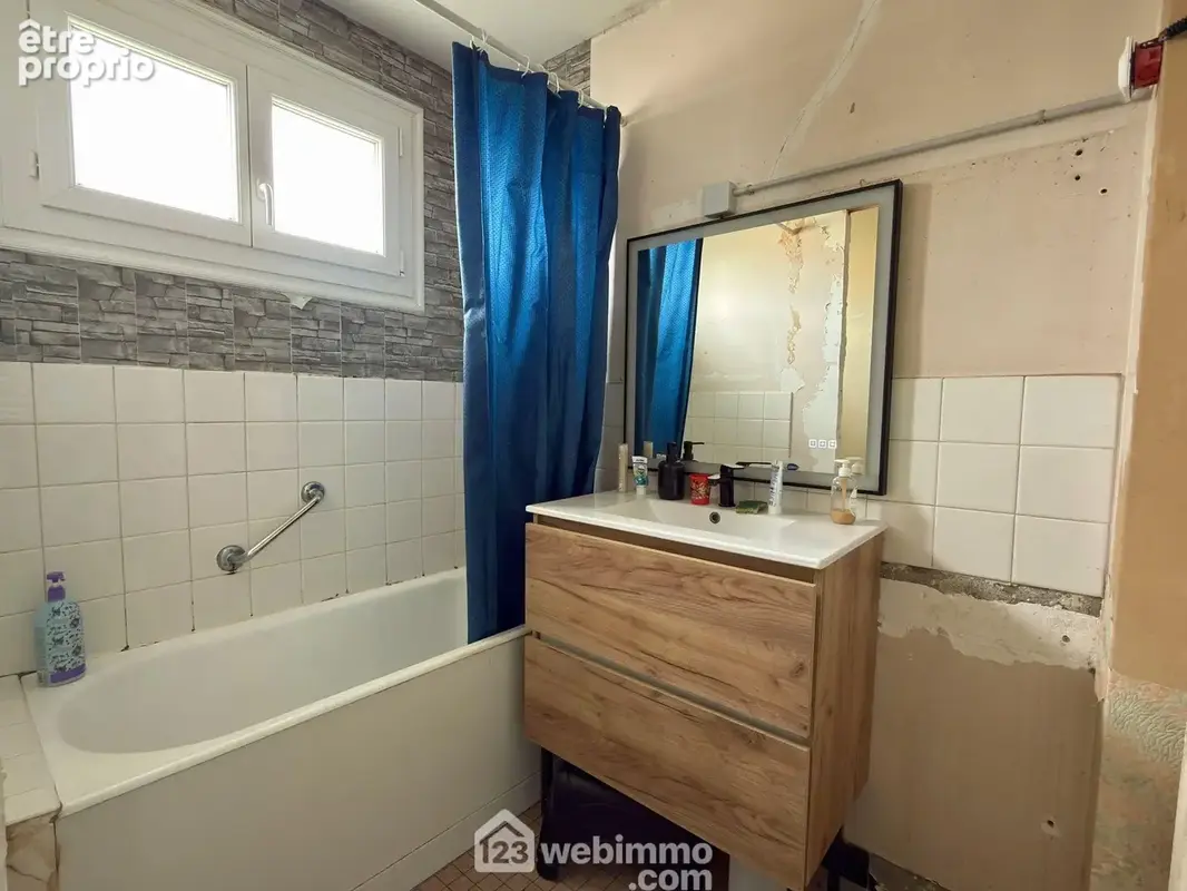 La salle de bain avec wc du premier étage.