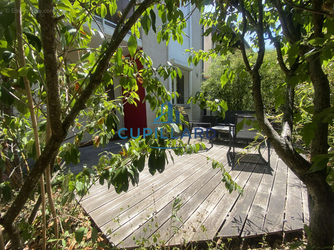 Maison T5 - 97m2 - Véranda - garage - secteur Marcombes - photo 3