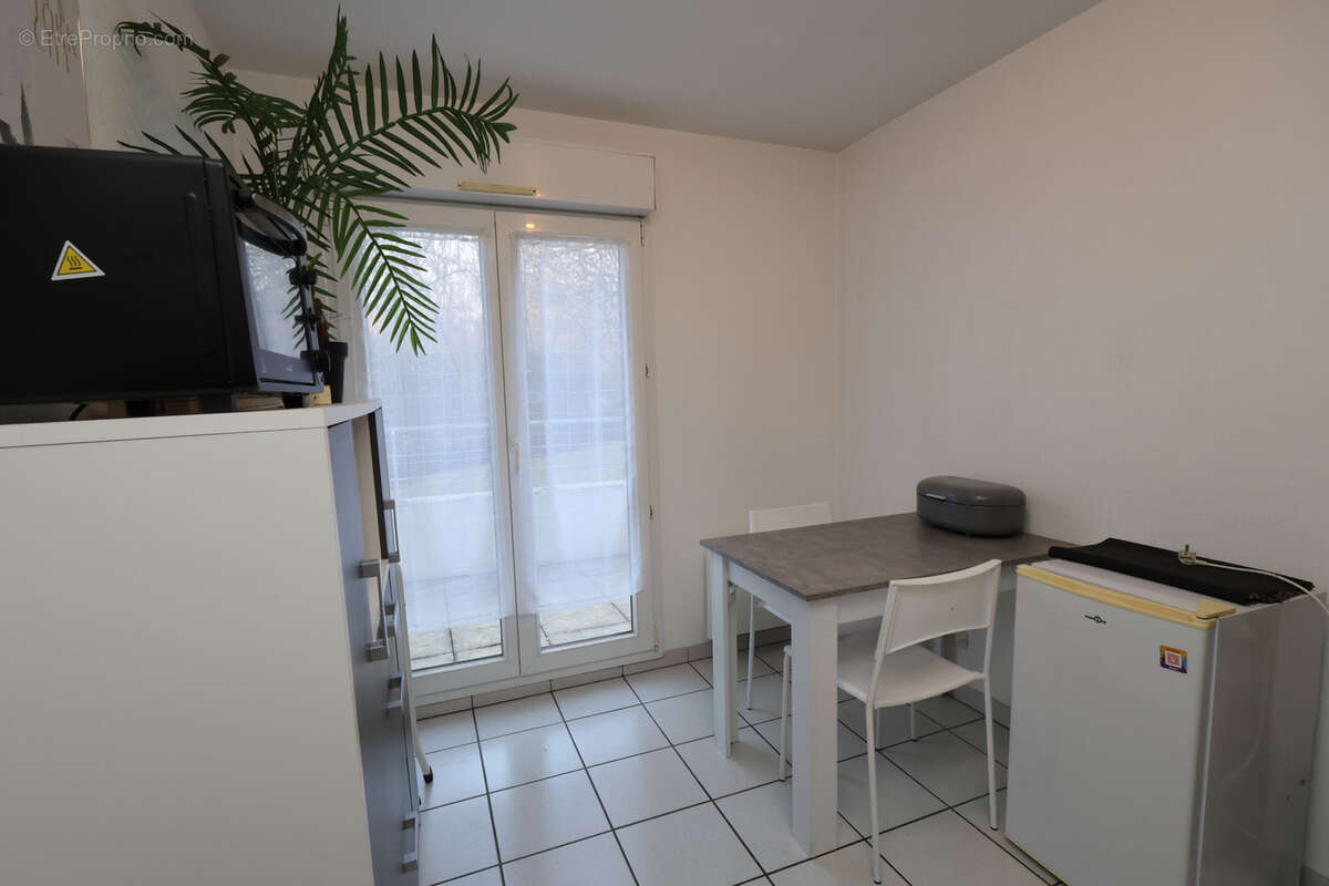 LAXOU , Au Calme Bel appartement F1 entièrement meublé de 27 m2 avec Terrasses et box de stationnement - photo 4