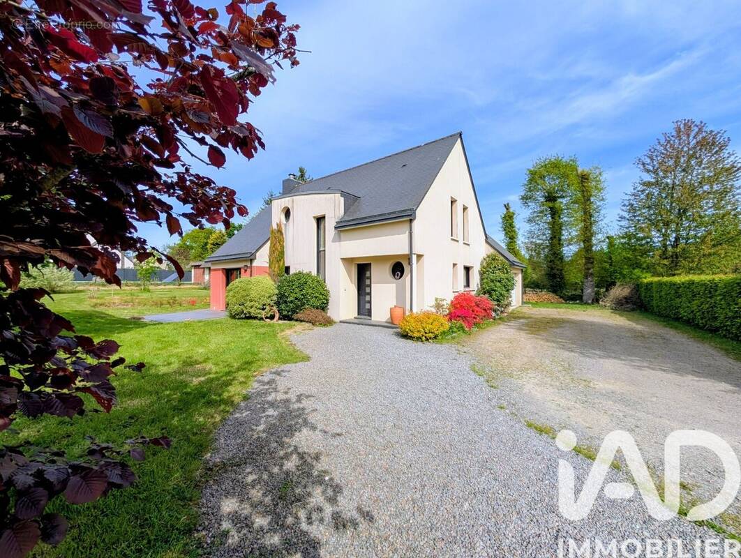 Photo 1 - Maison à SAINT-GONDRAN