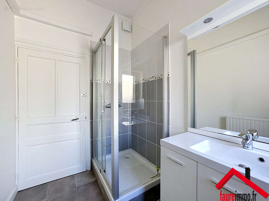 Appartement hyper centre brive-la-gaillarde - photo 5