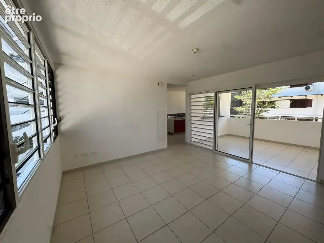 Appartement 2 pièces 45 m² à vendre à Cayenne (97300) - photo 2
