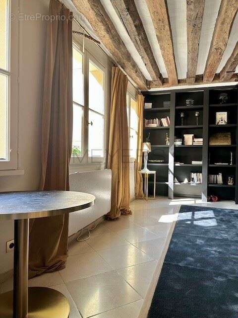 Appartement à PARIS-6E