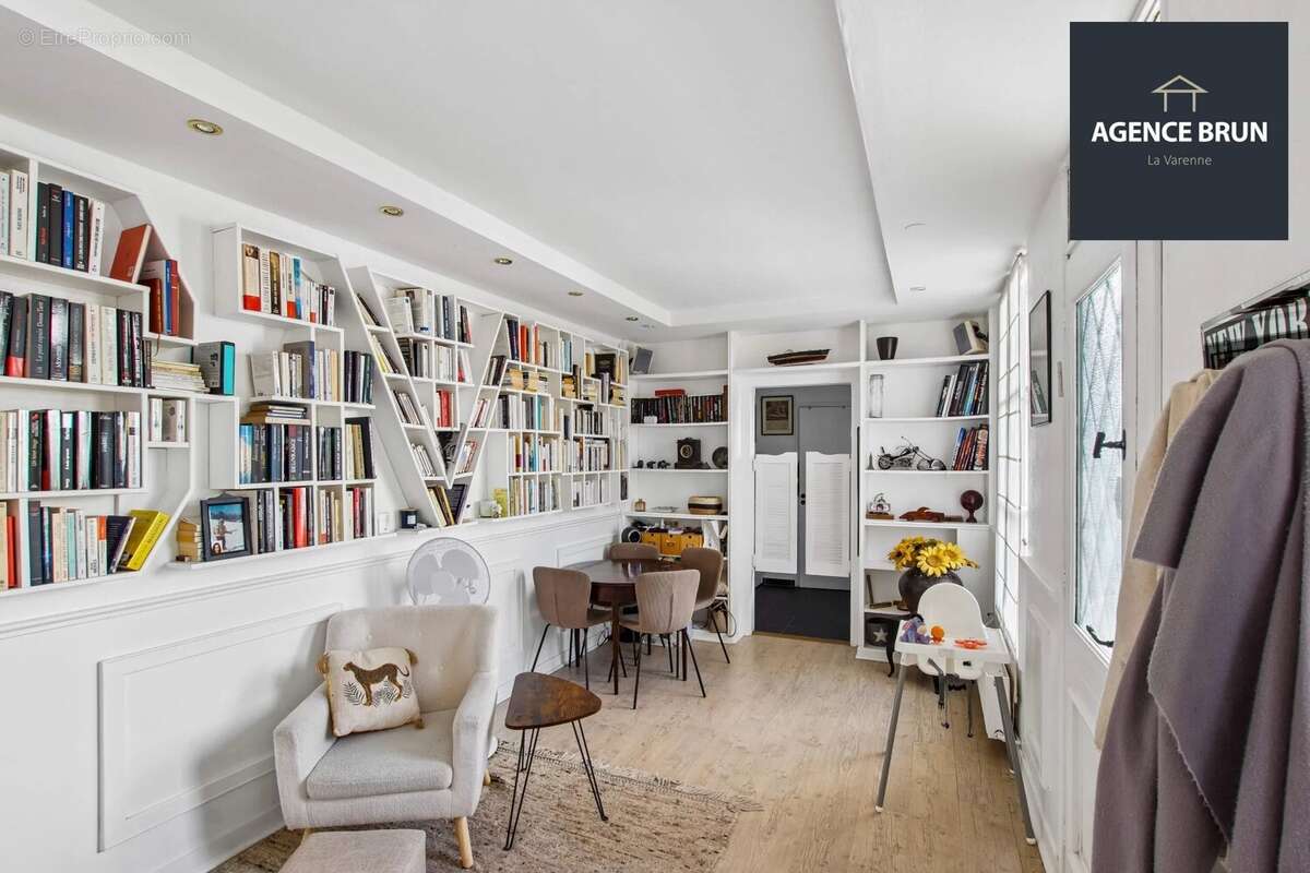 Maison à SAINT-MAUR-DES-FOSSES