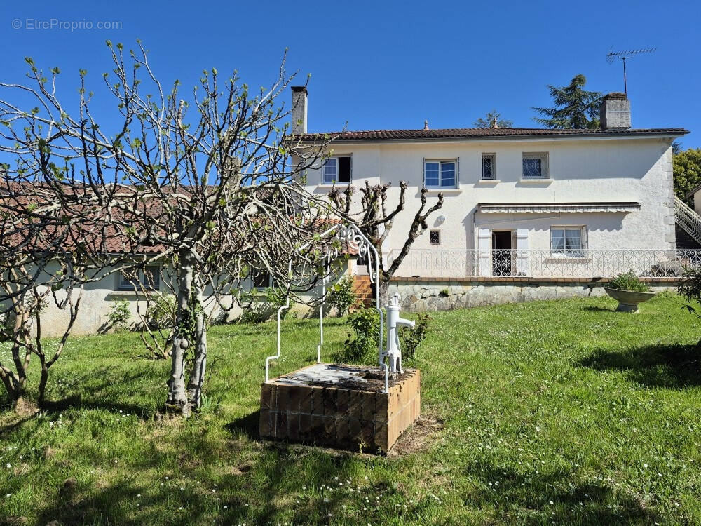 Maison à MONTAUT-LES-CRENEAUX