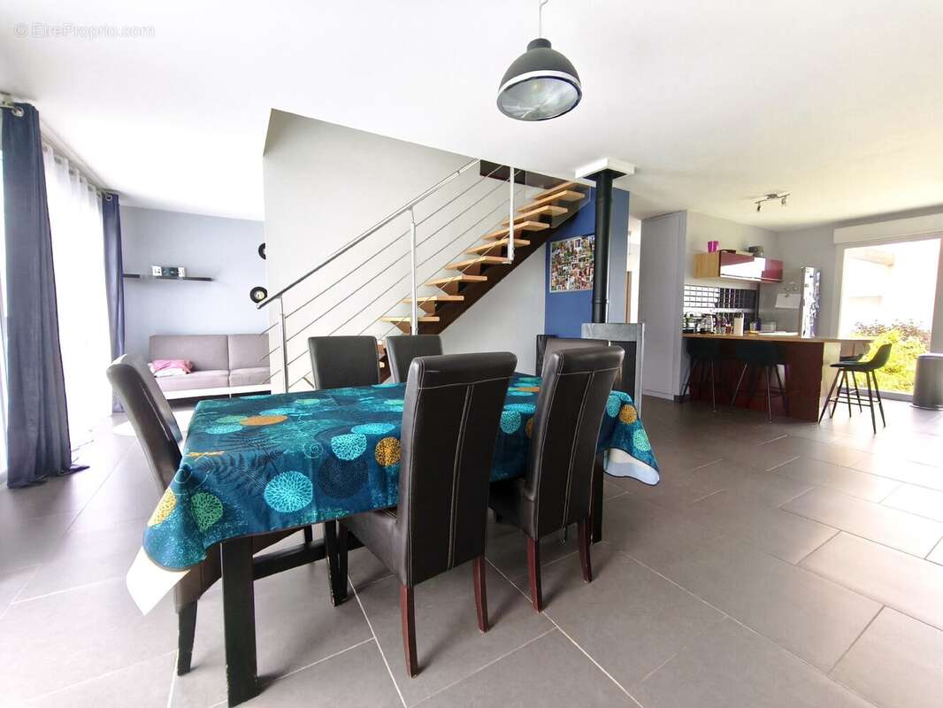Maison à NOMENY