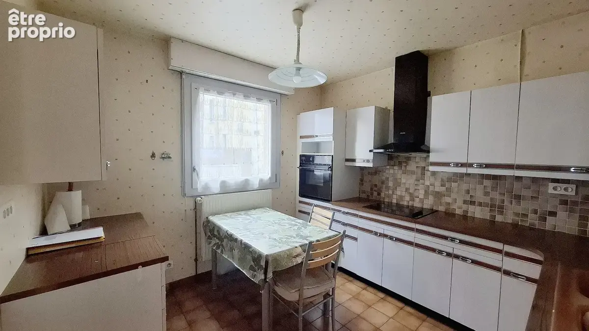 A vendre à Vichy Maison 3 pièces de plain-pied avec sous-sol et garage. - photo 6