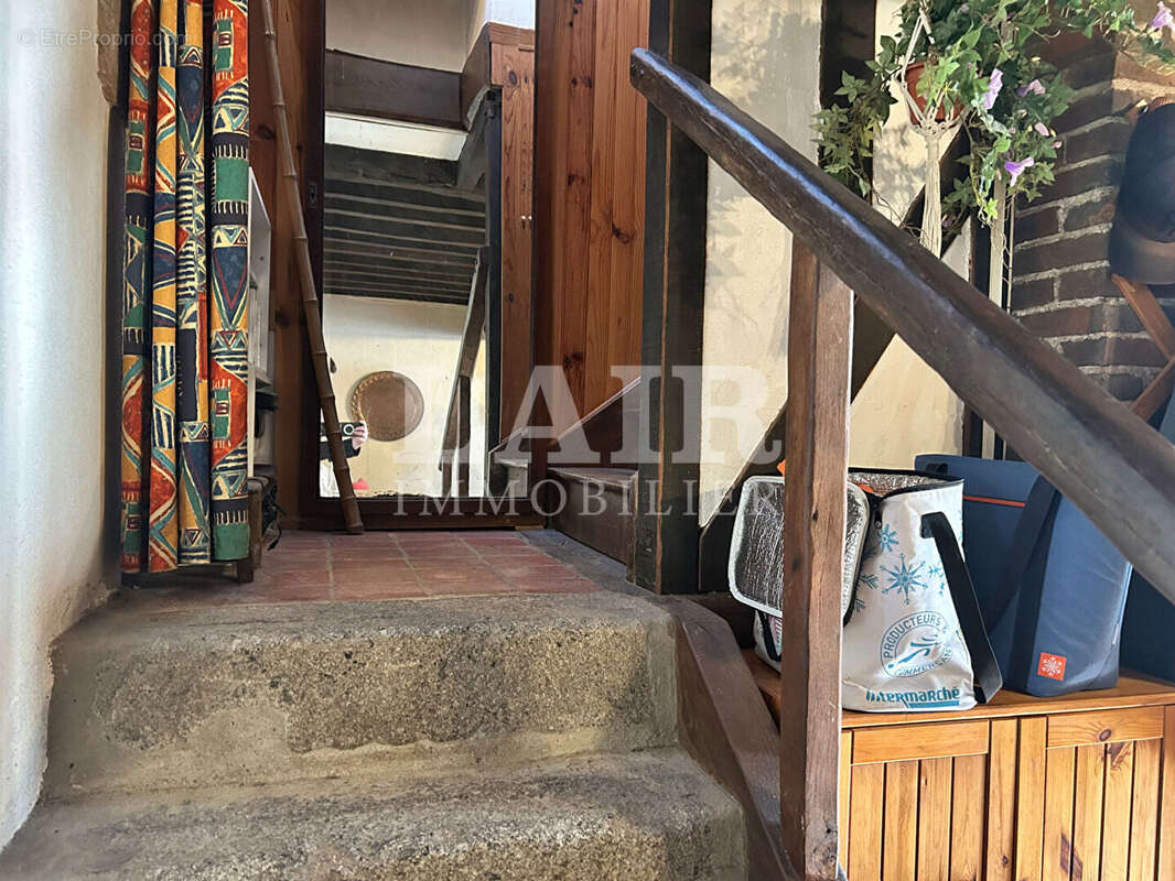 Maison à LA LANDE-DE-GOULT