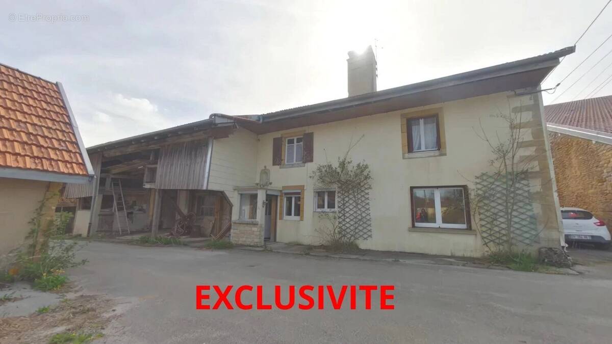 Maison à ESSERVAL-TARTRE