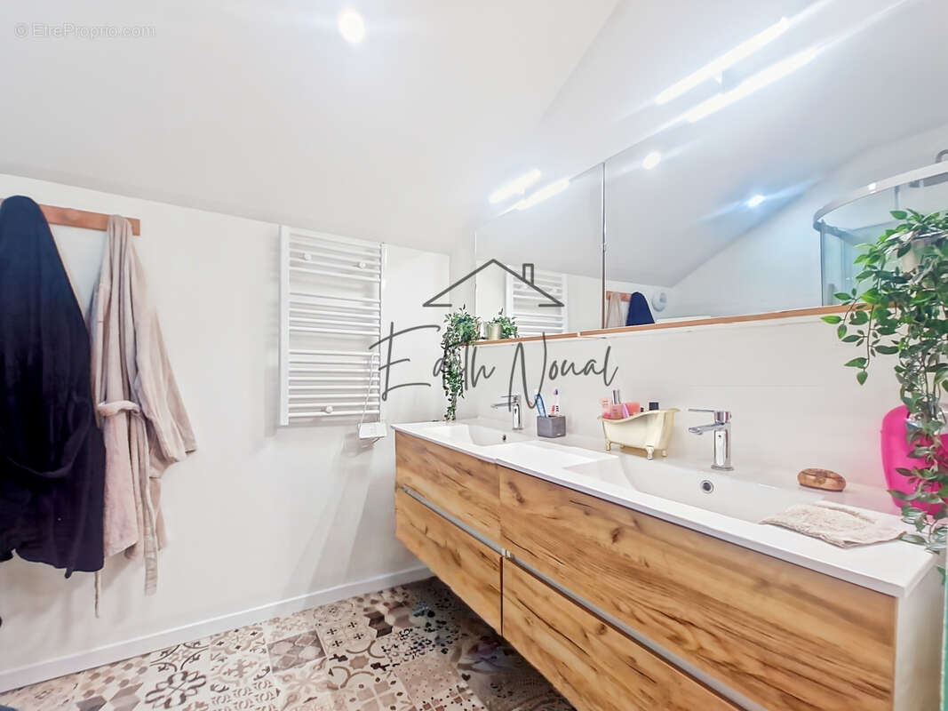 Deux logements, un coup de cœur à habiter et un loyer déjà en place! - photo 18